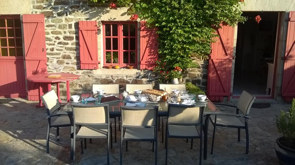 Bed and Breakfast Au Jardin D'Eloise Tremereuc Exterior foto