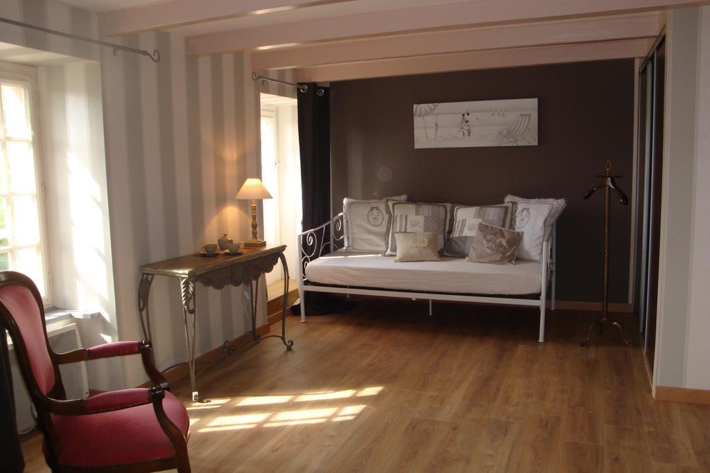 Bed and Breakfast Au Jardin D'Eloise Tremereuc Exterior foto