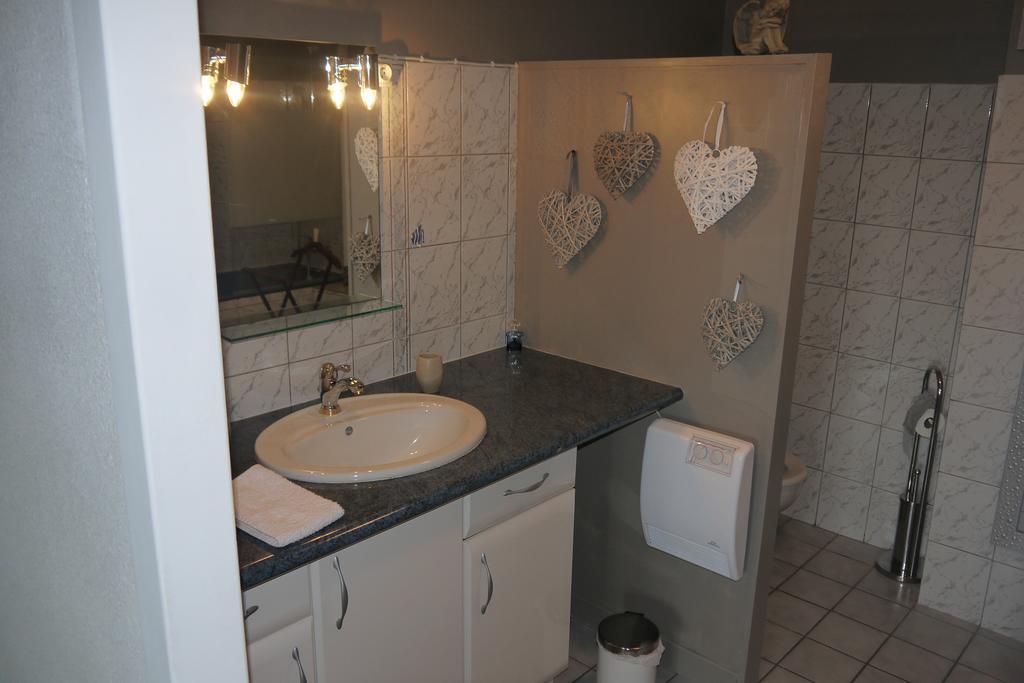 Bed and Breakfast Au Jardin D'Eloise Tremereuc Exterior foto