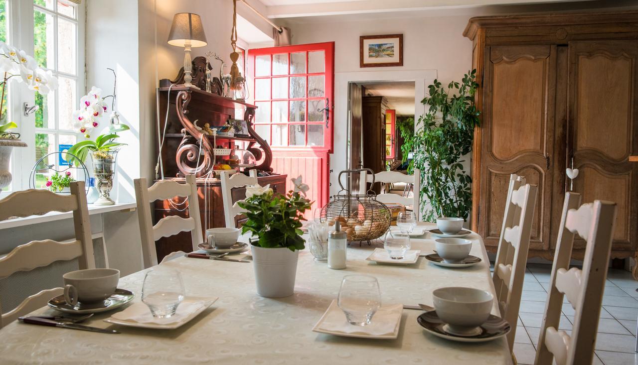 Bed and Breakfast Au Jardin D'Eloise Tremereuc Exterior foto