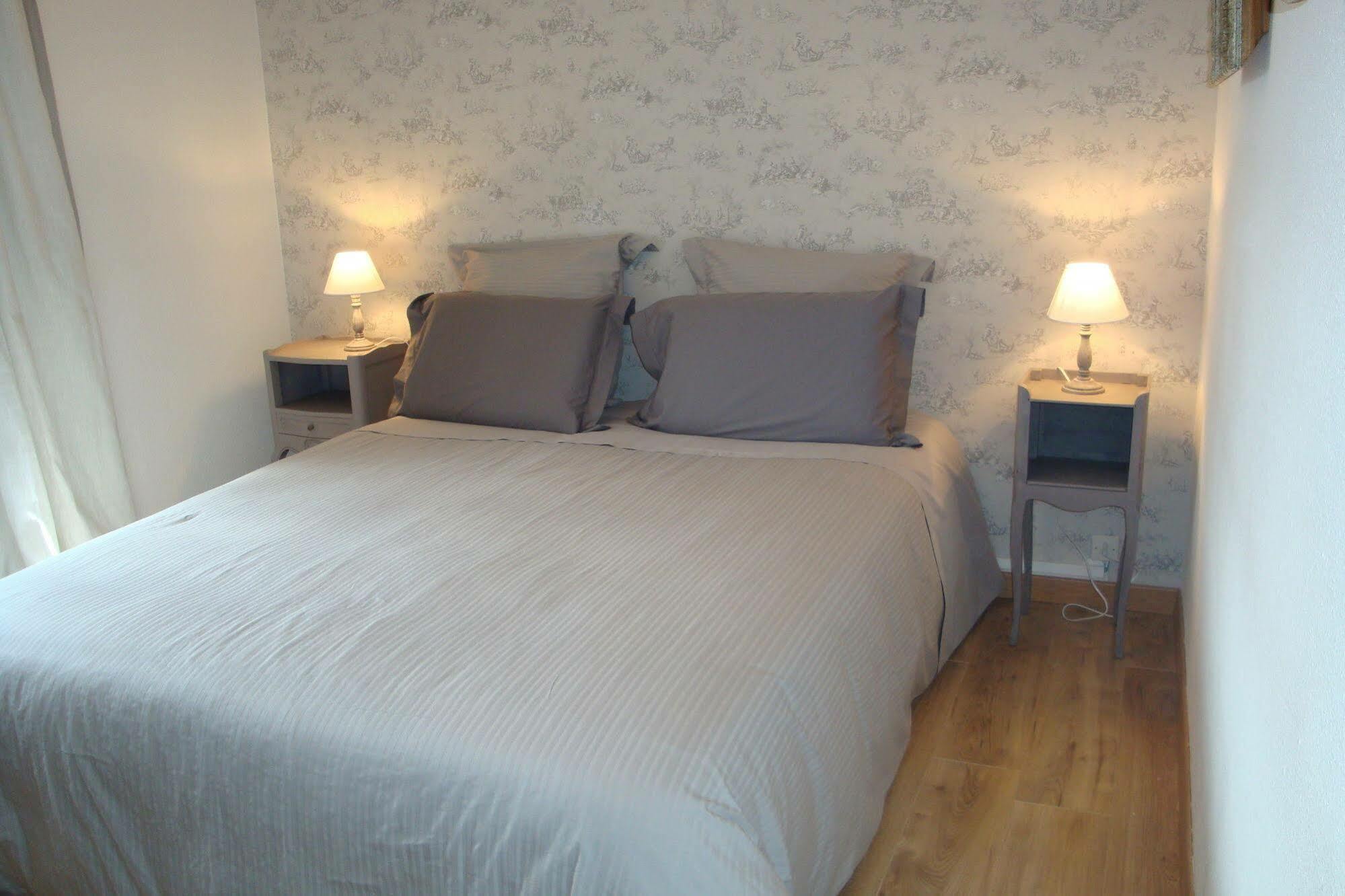Bed and Breakfast Au Jardin D'Eloise Tremereuc Exterior foto